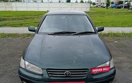 Toyota Camry, 1998 год, 390 000 рублей, 2 фотография