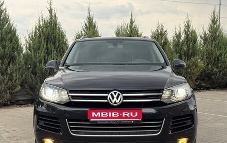 Volkswagen Touareg III, 2012 год, 1 700 000 рублей, 2 фотография