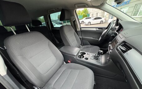 Volkswagen Touareg III, 2012 год, 1 700 000 рублей, 25 фотография