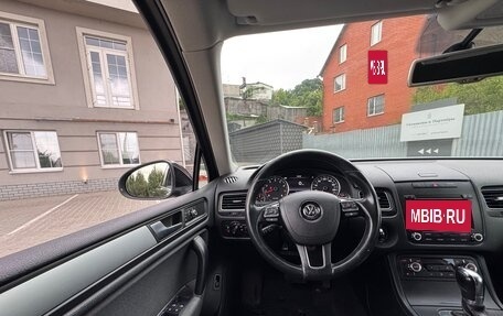 Volkswagen Touareg III, 2012 год, 1 700 000 рублей, 28 фотография