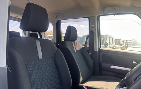 Toyota Roomy I, 2022 год, 825 000 рублей, 9 фотография