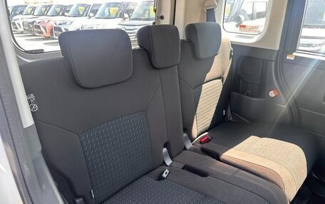 Toyota Roomy I, 2022 год, 825 000 рублей, 10 фотография