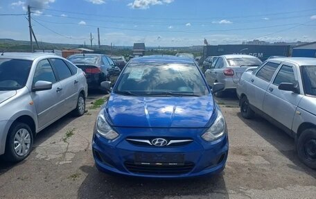 Hyundai Solaris II рестайлинг, 2014 год, 999 000 рублей, 1 фотография
