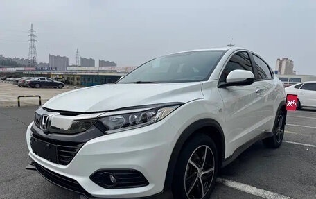 Honda Vezel, 2022 год, 1 180 000 рублей, 1 фотография