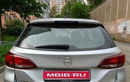 Opel Astra K, 2020 год, 1 300 000 рублей, 2 фотография