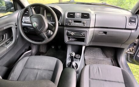 Skoda Fabia II, 2012 год, 375 000 рублей, 3 фотография