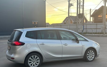 Opel Zafira C рестайлинг, 2014 год, 1 030 000 рублей, 3 фотография