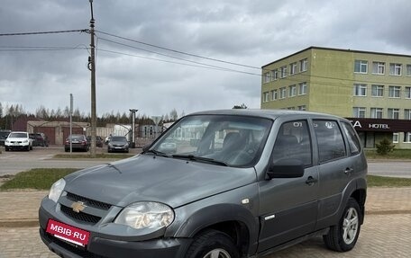 Chevrolet Niva I рестайлинг, 2014 год, 280 000 рублей, 8 фотография