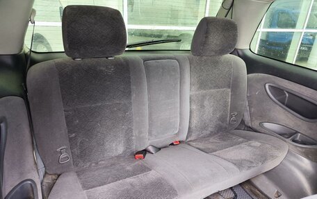 Toyota Estima III рестайлинг -2, 2003 год, 649 000 рублей, 17 фотография