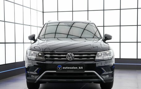 Volkswagen Tiguan II, 2019 год, 2 849 000 рублей, 2 фотография