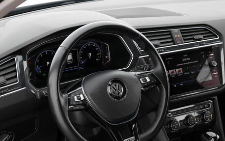 Volkswagen Tiguan II, 2019 год, 2 849 000 рублей, 8 фотография