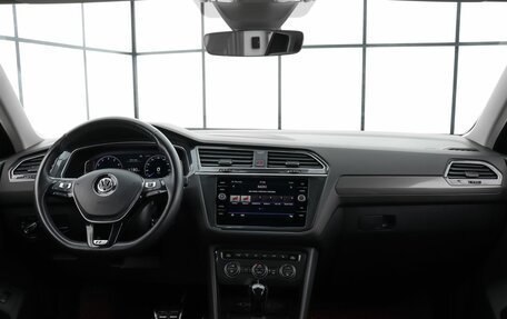 Volkswagen Tiguan II, 2019 год, 2 849 000 рублей, 7 фотография