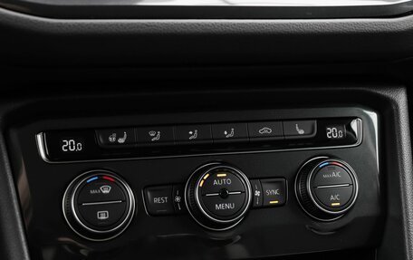 Volkswagen Tiguan II, 2019 год, 2 849 000 рублей, 15 фотография