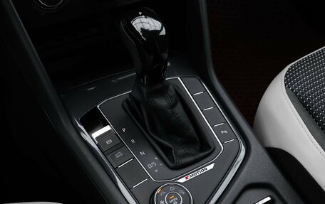 Volkswagen Tiguan II, 2019 год, 2 849 000 рублей, 16 фотография