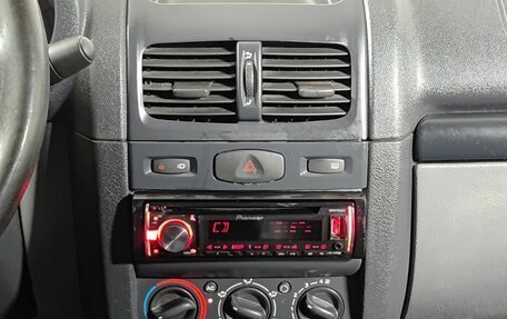 Renault Symbol I, 2007 год, 250 000 рублей, 18 фотография