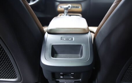 Volvo XC90 II рестайлинг, 2017 год, 3 690 000 рублей, 22 фотография