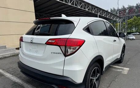 Honda Vezel, 2022 год, 1 180 000 рублей, 5 фотография