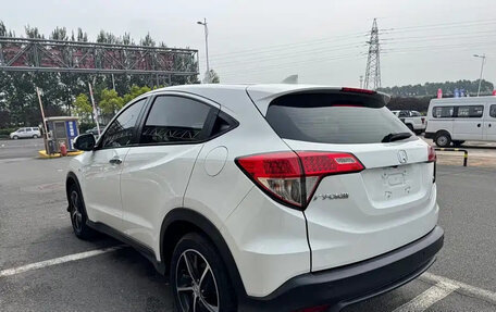 Honda Vezel, 2022 год, 1 180 000 рублей, 7 фотография