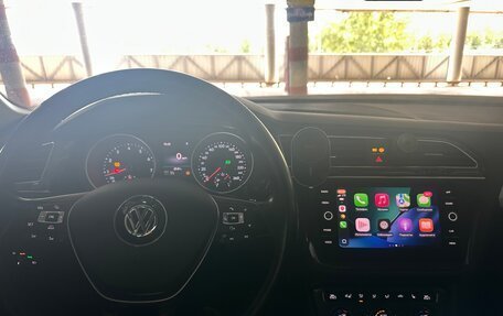 Volkswagen Tiguan II, 2018 год, 1 800 000 рублей, 4 фотография
