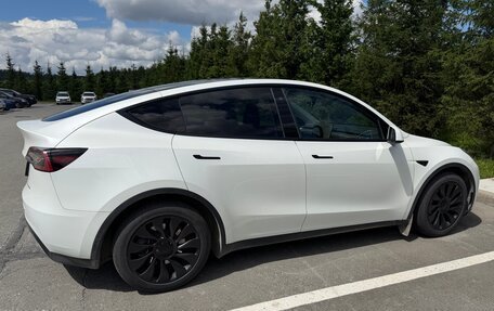 Tesla Model Y I, 2024 год, 5 900 000 рублей, 2 фотография