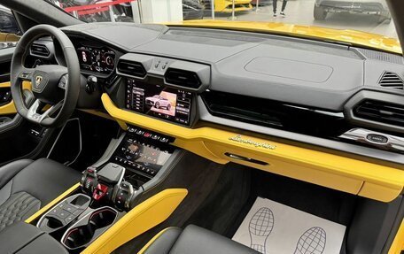 Lamborghini Urus I, 2025 год, 36 990 000 рублей, 32 фотография