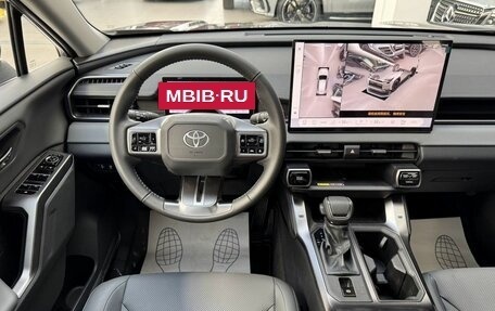 Toyota RAV4, 2026 год, 4 490 000 рублей, 26 фотография