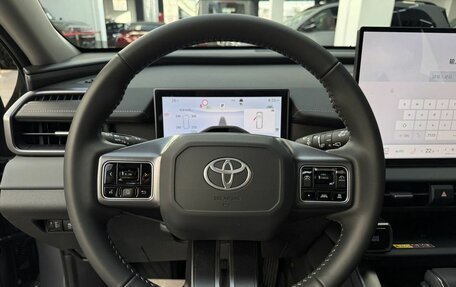 Toyota RAV4, 2026 год, 4 490 000 рублей, 32 фотография
