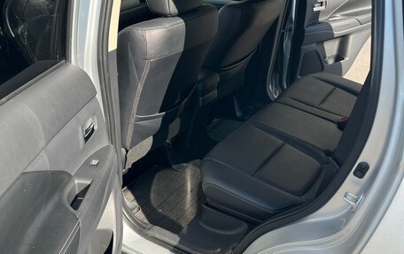 Mitsubishi Outlander III рестайлинг 3, 2013 год, 1 530 000 рублей, 9 фотография
