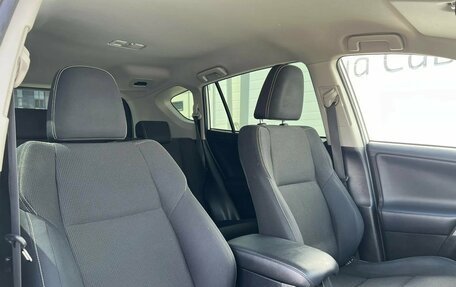 Toyota RAV4, 2018 год, 2 099 000 рублей, 18 фотография