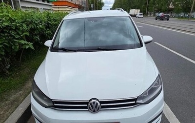 Volkswagen Touran III, 2018 год, 1 400 000 рублей, 1 фотография