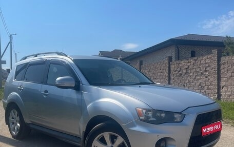 Mitsubishi Outlander III рестайлинг 3, 2010 год, 1 090 000 рублей, 1 фотография