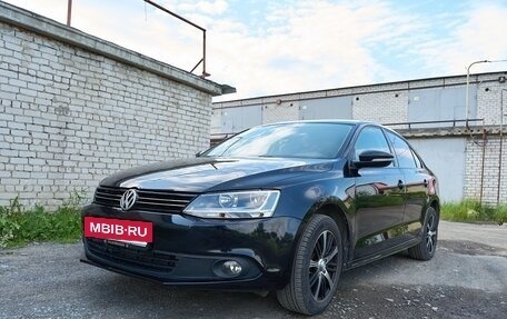 Volkswagen Jetta VI, 2013 год, 1 350 000 рублей, 3 фотография