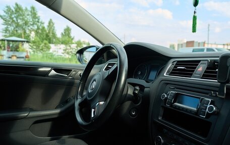 Volkswagen Jetta VI, 2013 год, 1 350 000 рублей, 22 фотография