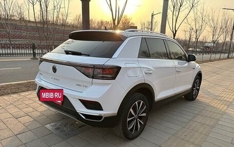 Volkswagen T-Roc I, 2023 год, 1 814 006 рублей, 6 фотография