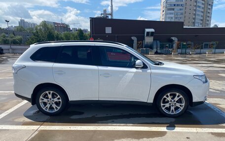 Mitsubishi Outlander III рестайлинг 3, 2012 год, 1 250 000 рублей, 4 фотография