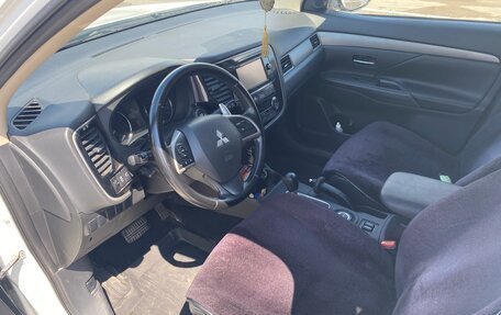Mitsubishi Outlander III рестайлинг 3, 2012 год, 1 250 000 рублей, 9 фотография