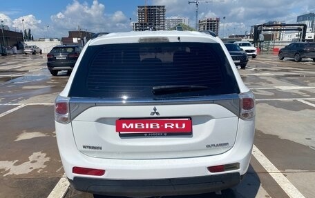 Mitsubishi Outlander III рестайлинг 3, 2012 год, 1 250 000 рублей, 6 фотография