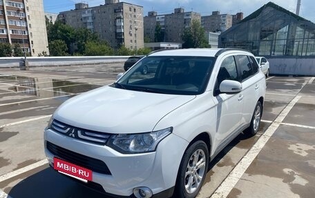 Mitsubishi Outlander III рестайлинг 3, 2012 год, 1 250 000 рублей, 2 фотография