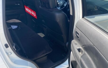 Mitsubishi Outlander III рестайлинг 3, 2012 год, 1 250 000 рублей, 11 фотография