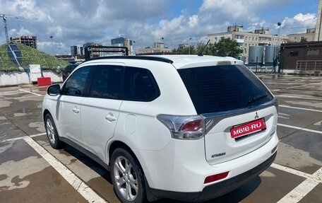 Mitsubishi Outlander III рестайлинг 3, 2012 год, 1 250 000 рублей, 7 фотография