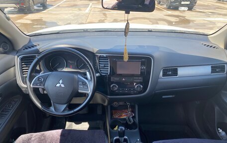 Mitsubishi Outlander III рестайлинг 3, 2012 год, 1 250 000 рублей, 15 фотография