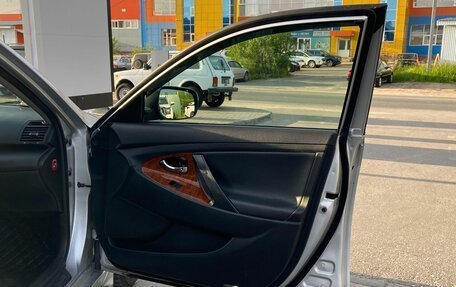 Toyota Camry, 2008 год, 1 150 000 рублей, 18 фотография