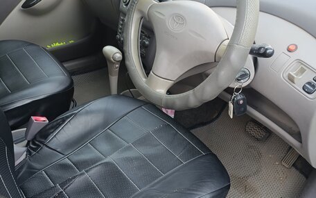 Toyota Platz, 2000 год, 375 000 рублей, 2 фотография