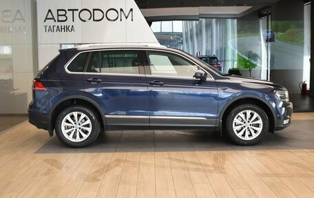 Volkswagen Tiguan II, 2017 год, 2 649 000 рублей, 4 фотография
