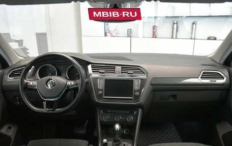 Volkswagen Tiguan II, 2017 год, 2 649 000 рублей, 9 фотография