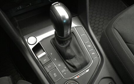 Volkswagen Tiguan II, 2017 год, 2 649 000 рублей, 17 фотография