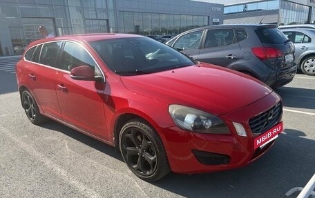 Volvo V60 I, 2011 год, 895 000 рублей, 2 фотография