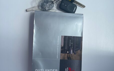 Mitsubishi Outlander III рестайлинг 3, 2010 год, 1 090 000 рублей, 12 фотография