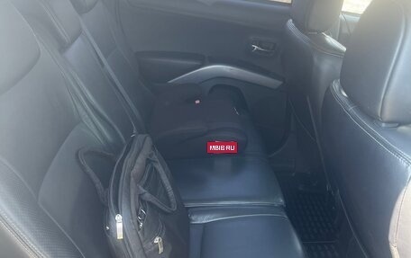 Mitsubishi Outlander III рестайлинг 3, 2010 год, 1 090 000 рублей, 10 фотография