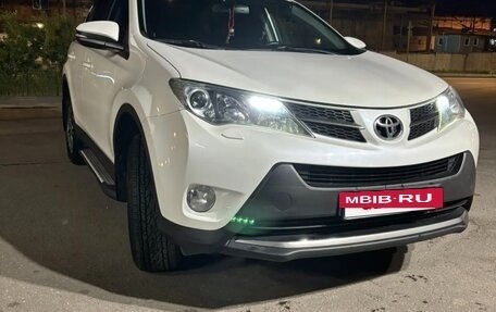 Toyota RAV4, 2013 год, 1 850 000 рублей, 5 фотография